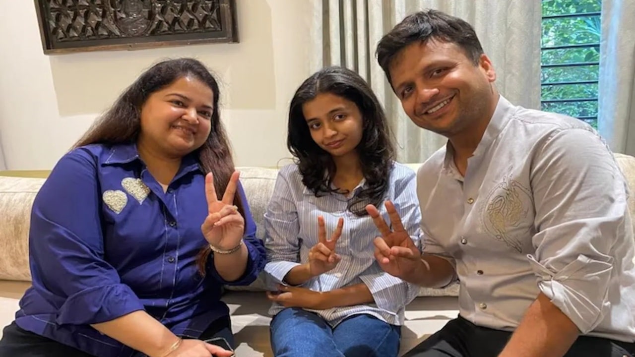 avni kejriwal cbse Topper Commerce Marks